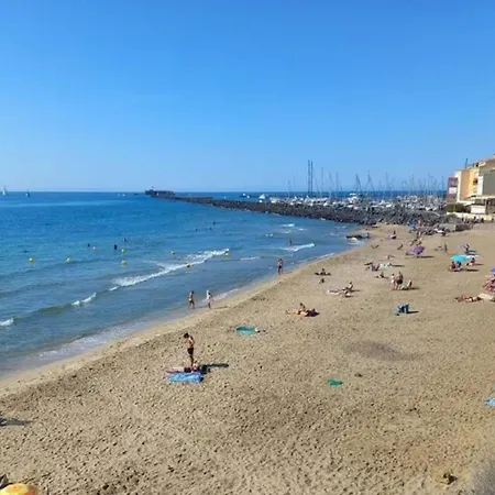 Fonctionnel A Agde, 30 M² Avec Jardin