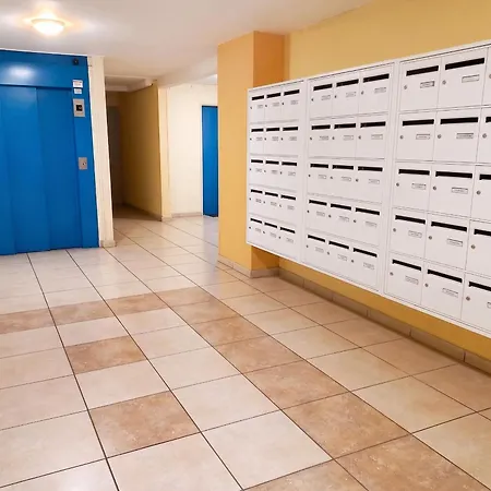 Fonctionnel A Agde, 30 M² Avec Jardin *