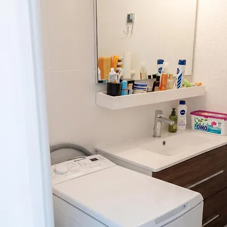 Fonctionnel A Agde, 30 M² Avec Jardin Agde