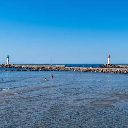 Fonctionnel A Agde, 30 M² Avec Jardin *