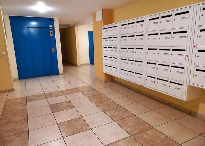 Studio Fonctionnel A Agde, 30 M² Avec Jardin Daire *