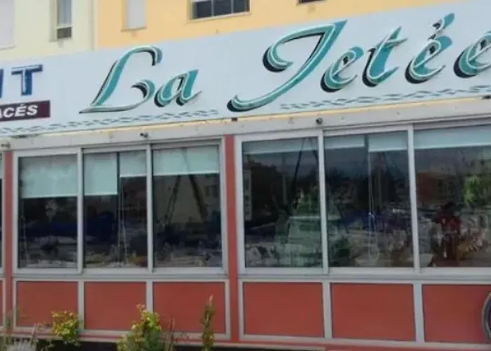 Studio Fonctionnel A Agde, 30 M² Avec Jardin *